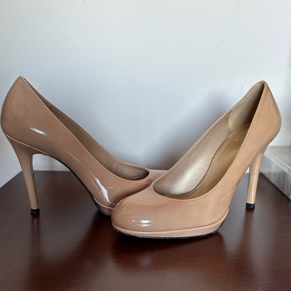 Stuart Weitzman Patent pump